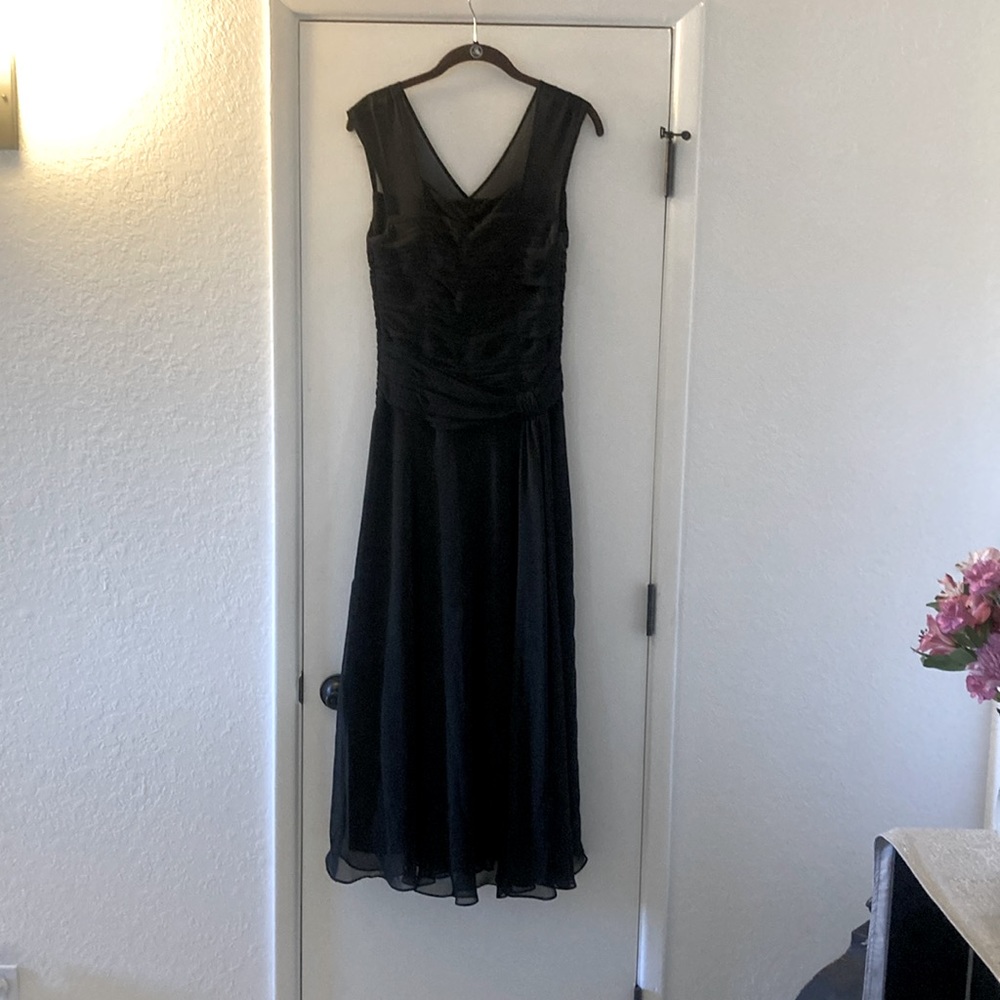 Signature by Sangria Black Formal Dress Size 8